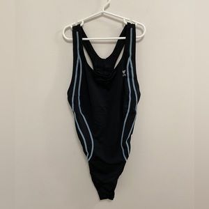 Like new TYR one piece bathing suit